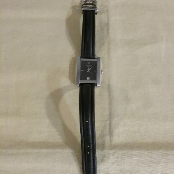 Kenneth Cole Watch - Picture 1 of 4